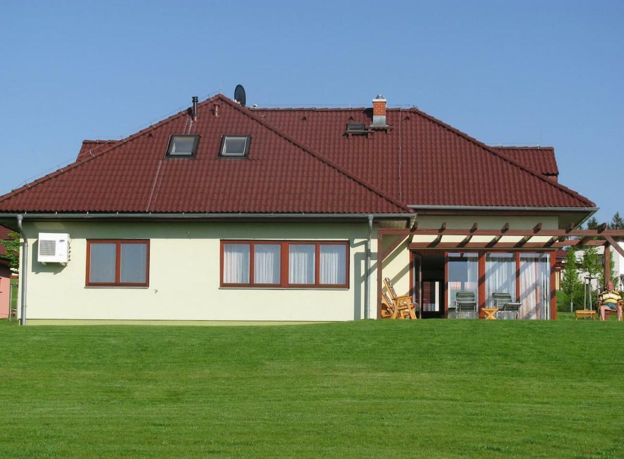 Obora 827 Nova Bystrice Villa Exterior foto