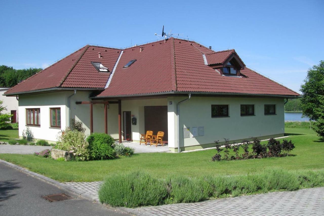 Obora 827 Nova Bystrice Villa Exterior foto